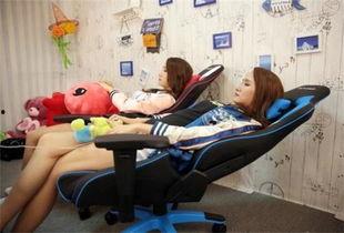 双胞胎网红吃瓜,吃瓜背后的故事与真相  第2张